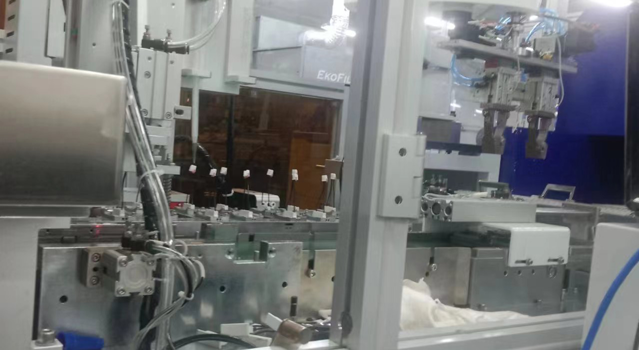 自動組裝旋鉚設(shè)備的特點、工作原理及使用注意事項